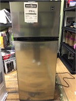 Refrigerator/Freezer 7.5 Cu.Ft- Dent On The Top