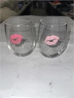 2-LIP WINE GLASSES