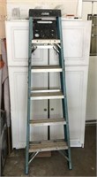 Gorilla 5' Fiberglass Ladder