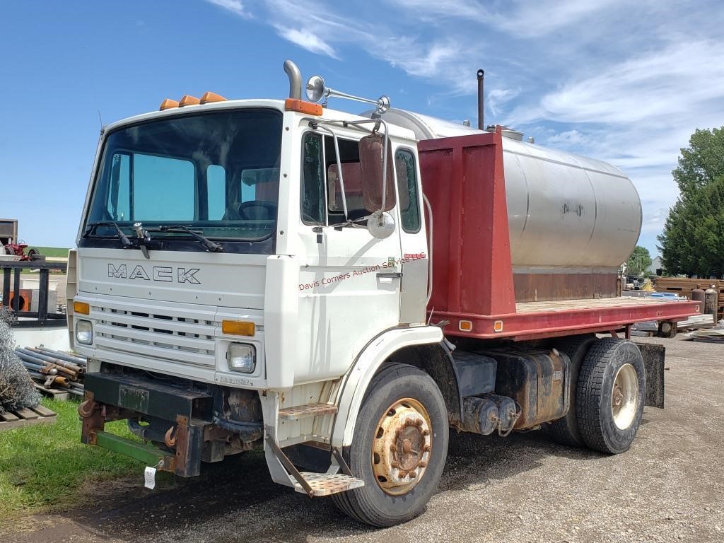 1993 Mack MS300T Flatbed Truck