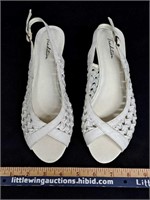 TRADITIONS White Sandals