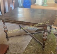Table w/Drop Leaf Ends