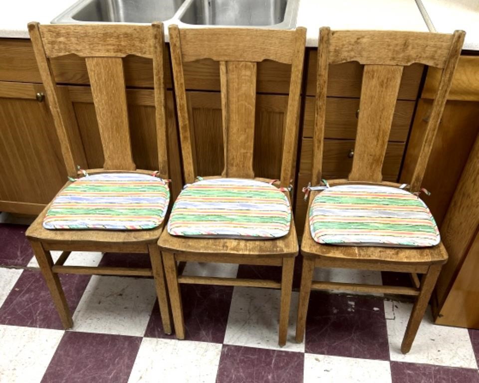 3 matching chairs