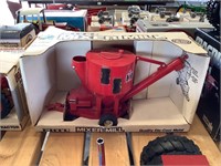 Ertl Mixer Mill 1/16 w/box