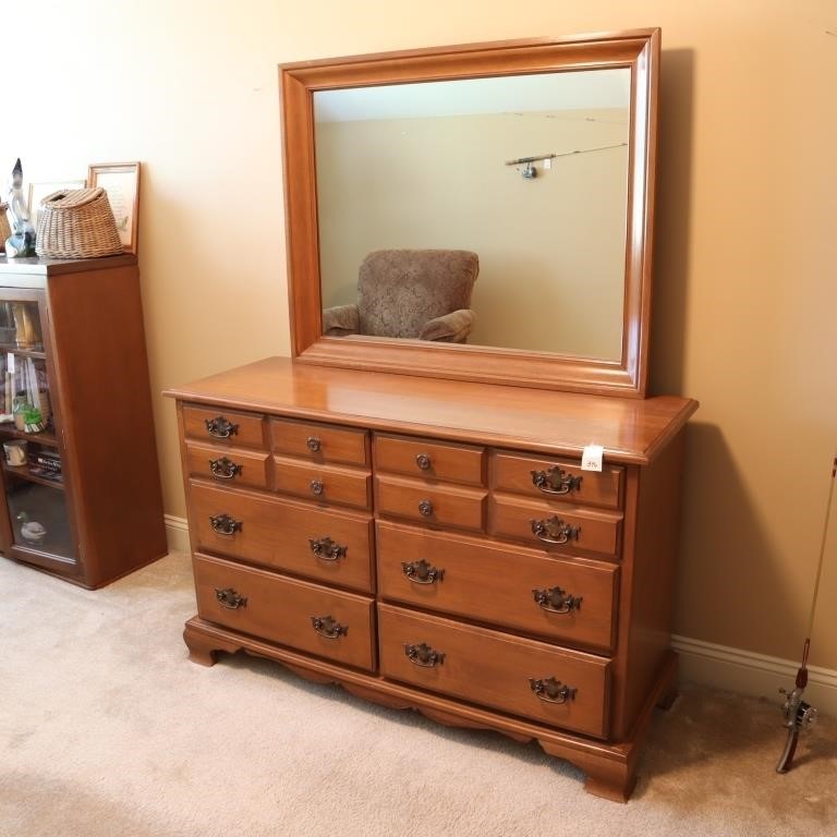 Chantauqua Colonial Furniture dresser with mirror