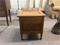 Oak Commode With Chamber Pot 17 X 17 X 19