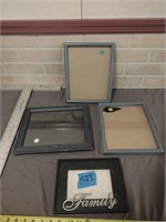 Lot of Picture Frames "Family"