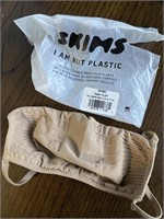 E2) New Skims Face Mask MSRP $20
