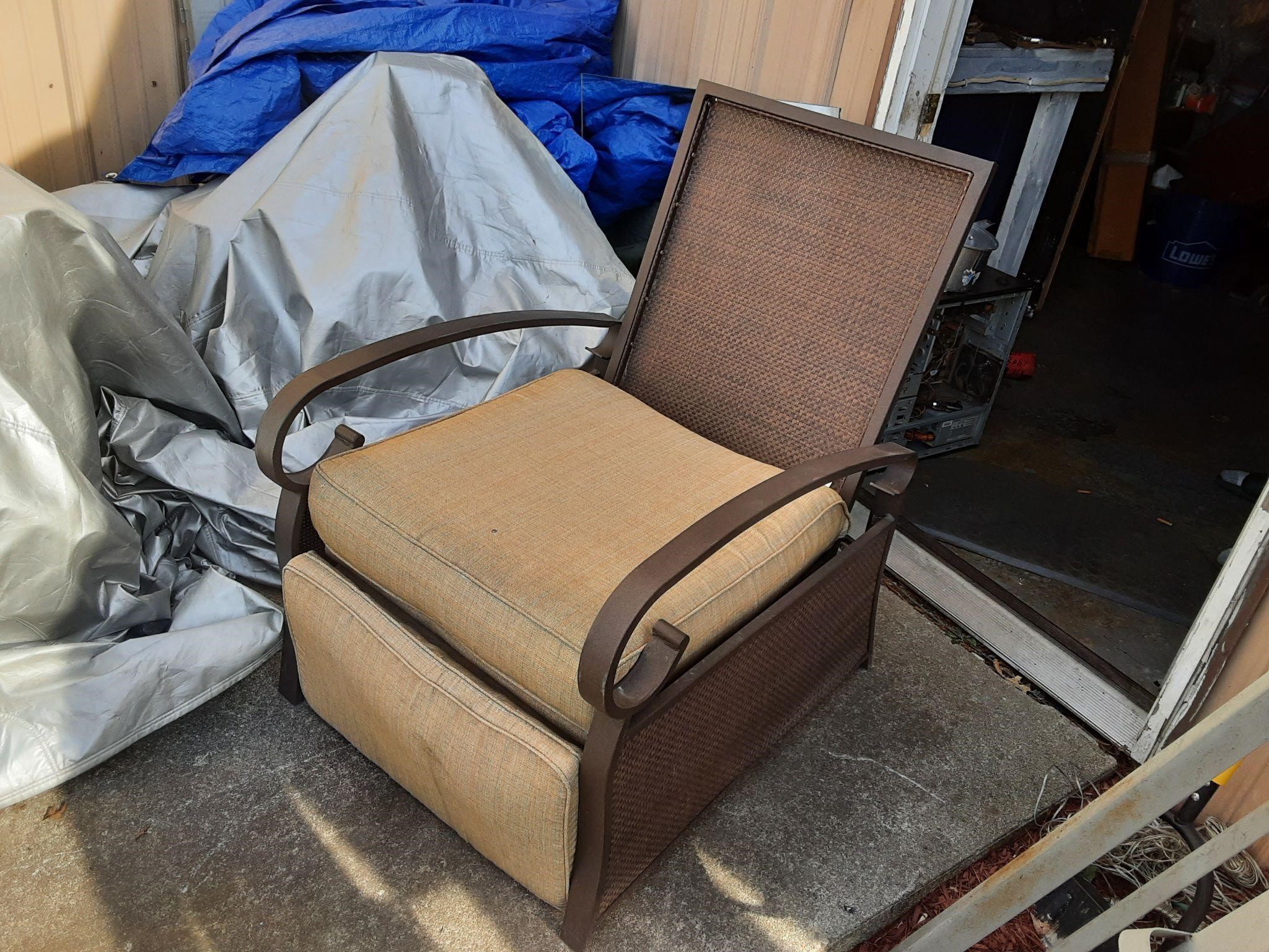Cushioned Outdoor Recliner
