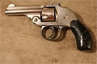 H&R Break Action Hammerless Revolver (.32 S&W)