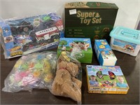 1 LOT ASSORTED KIDS TOYS INCLUDING: (1) HOT