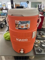 Igloo 5 gallon drinking water cooler