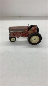 1/16 scale international toy tractor
