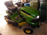 John Deere LA120 automatic lawn tractor w/ 42" de