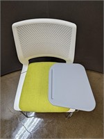 Sit on It Lumin table chair