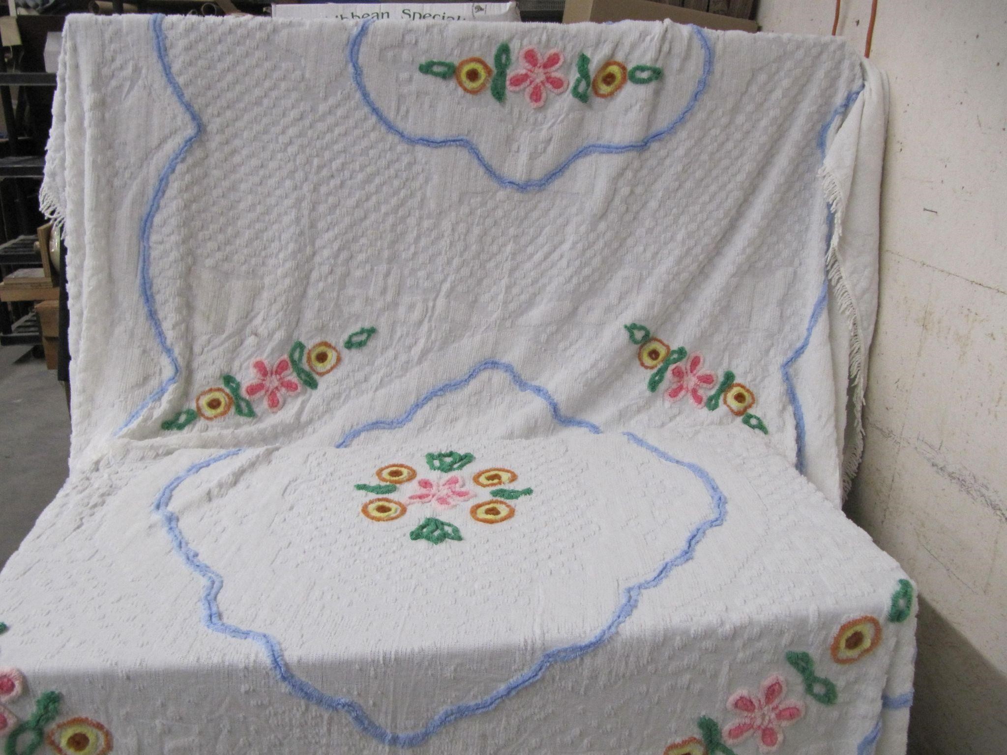 VINTAGE BEDSPREAD