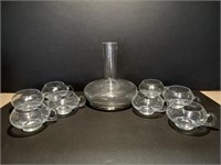 Decanter with 8 Drinking Cups