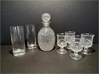 Small Decanter with 6 Drinking Glasses