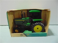 John Deere 4255