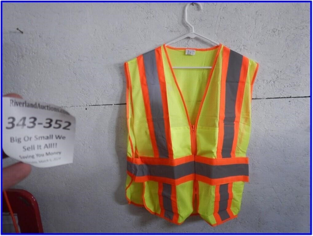 CLASS 2 HI-VIS ADJUSTABLE VEST 2XL-6XL