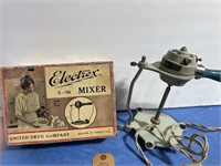 ANTIQUE ELECTRIC MIXER WITH ORIGINAL  BOX and A