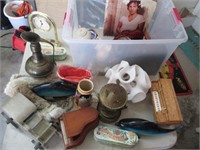 MIXED LOT OF VINTAGE HOME DECOR