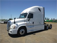 2017 Freightliner Cascadia T/A Sleeper Truck Tract