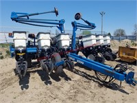 Kinze 3200 12R30 Evolution Series Corn Planter