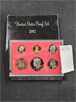 1982 US proof uncirculated set (display case)