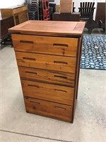 Super 5 drawer country pine chest of drawers. 30