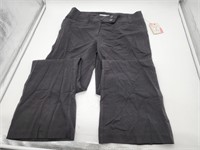 NEW Women's Loose Fit Pants - M