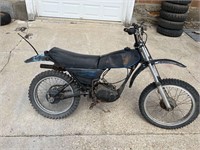 Yamaha Dirt Bike FOR PARTS NO TITLE
