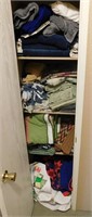 P729- Contents Of Linen Closet