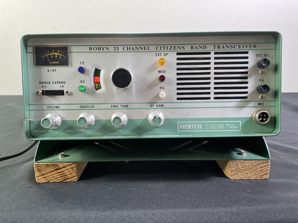 Robyn 23 Channel CB Transceiver T-123B