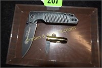NEW SMITH AND WESSON FOLDING POCKET KNIFE WITH