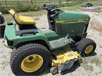 John Deere 445