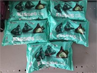 (5) Hershey Kisses Mint Truffle