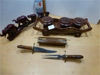 Wood Items / Carving Set / Elephants, Resin