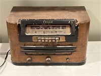 Vintage Philco radio, no plug-in
