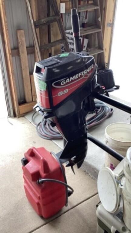 Gamefisher 9.9 boat Motor with Tank