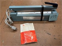 Heat sealer