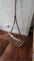 Primitive Decorative Rake