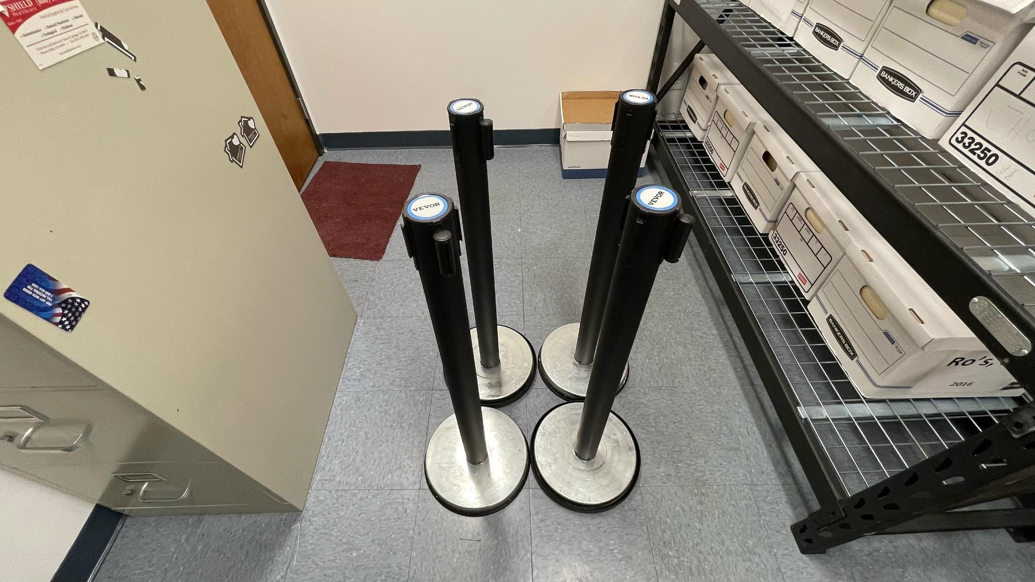 Lot of 4 x Vevor Black Stanchion Posts