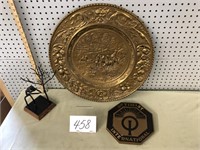 BRASS TRAY/BRASS PLAQUE AND DECORATIVE FIGURE