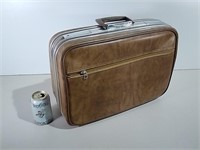 Jetliner Suitcase