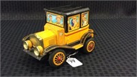Tin Battery Operated Japan Toy Car (54B)