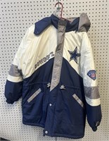 VINTAGE NFL COWBOYS PRO PLAYER PUFFER JACKET