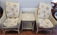 2 OUTDOOR WICKER CUSHIONED CHAIRS WITH WICKER