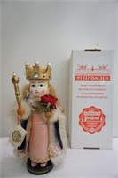 Steinbach Nutcracker Queen Guenevere