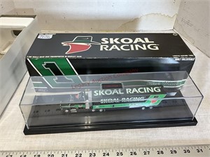 Skoal Racing race car transporter 1/96 scale